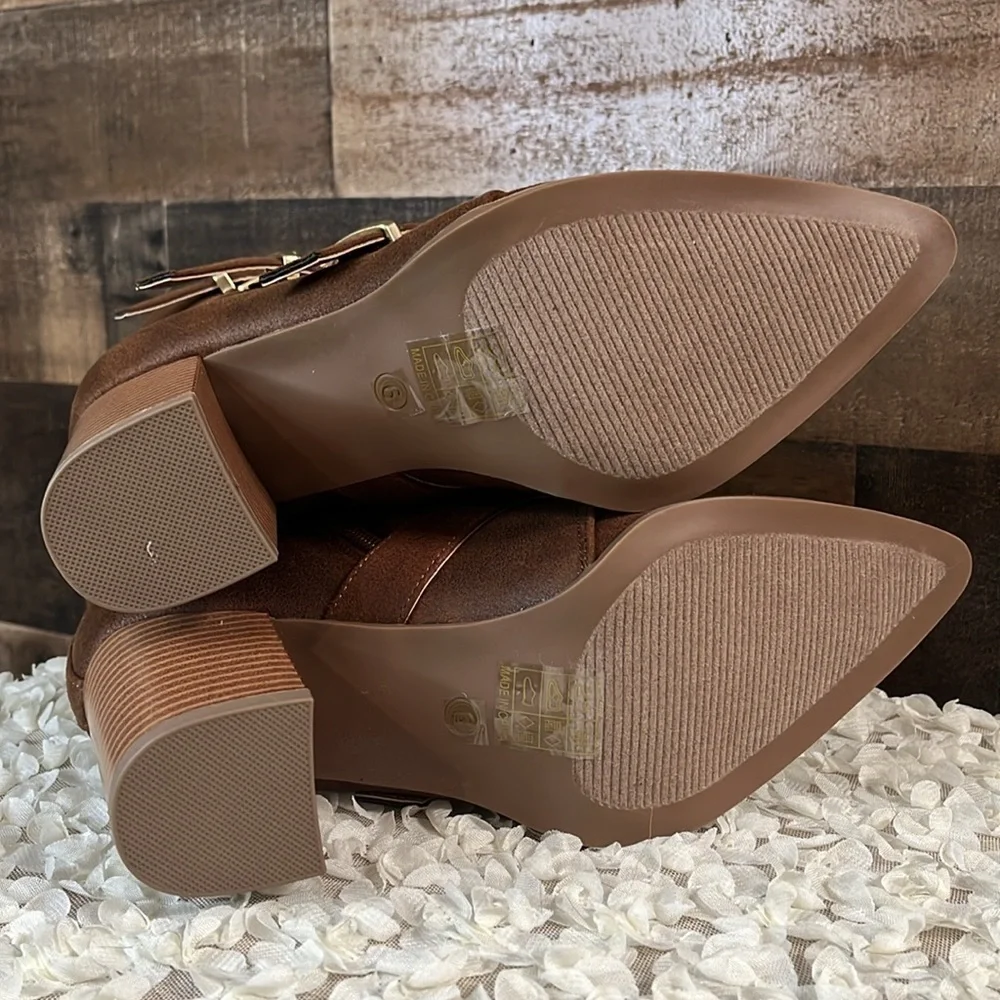 Journee Collection Brown & Gold Buckle Ankle Biker Pointed Booties Size 6 NEW - Picture 5 of 9